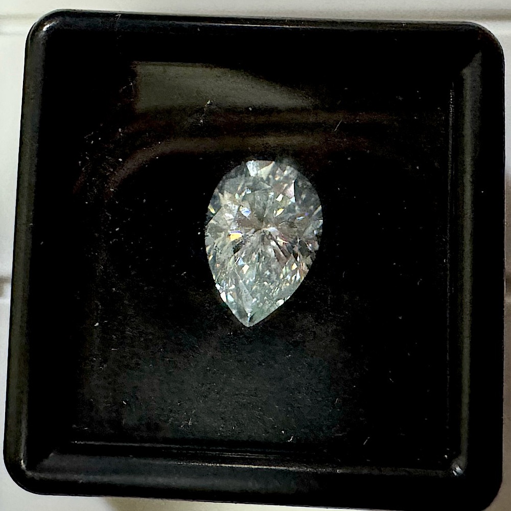 1 Carat Moissanite Pear Shape Gemstone